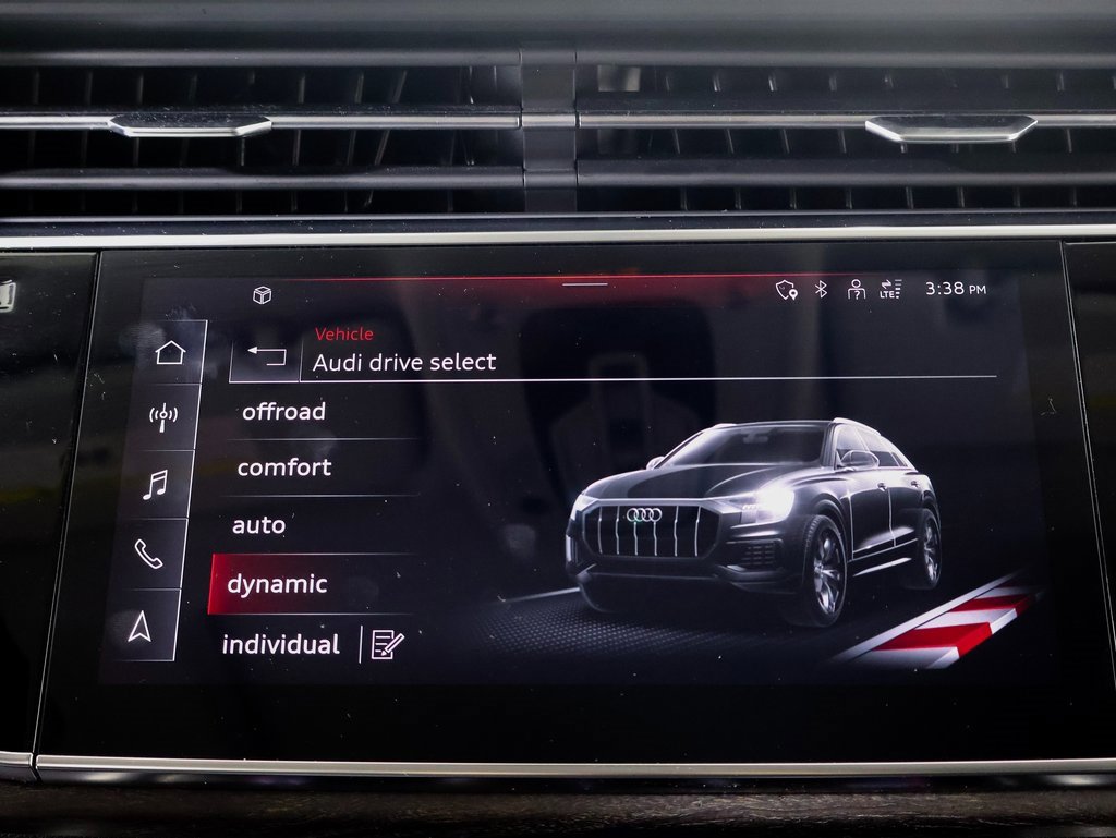 Used 2023 Audi Q8 Premium image 15