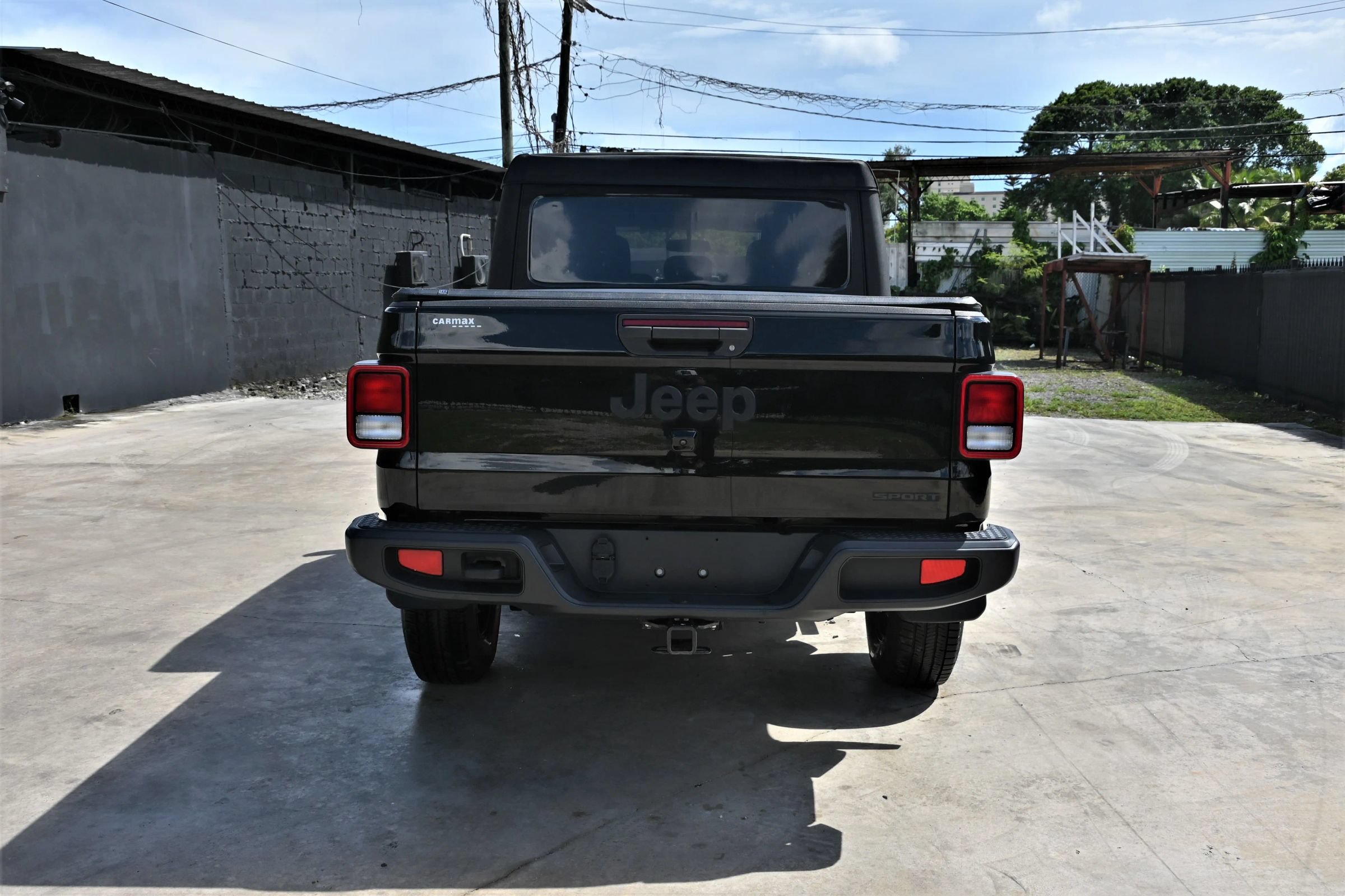 Used 2021 Jeep Gladiator Sport w/ Auxiliary Switch Group AWD/4WD image 4