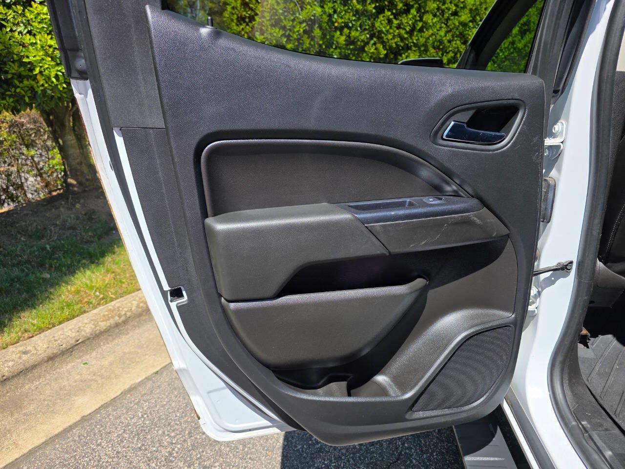 Used 2021 Chevrolet Colorado LT w/ LT Convenience Package AWD/4WD image 27