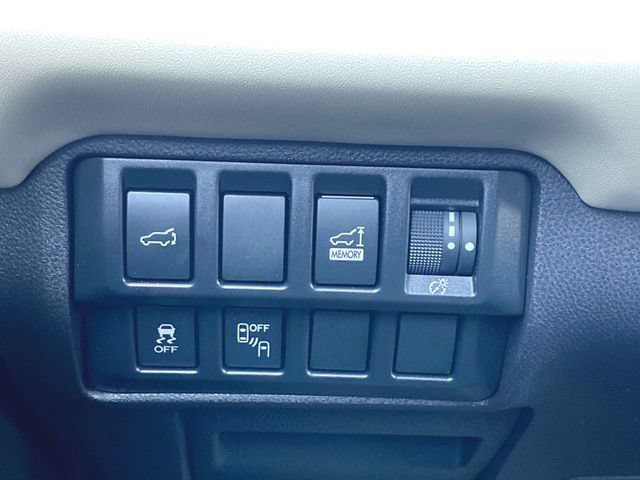 Used 2019 Subaru Ascent Limited AWD/4WD image 18