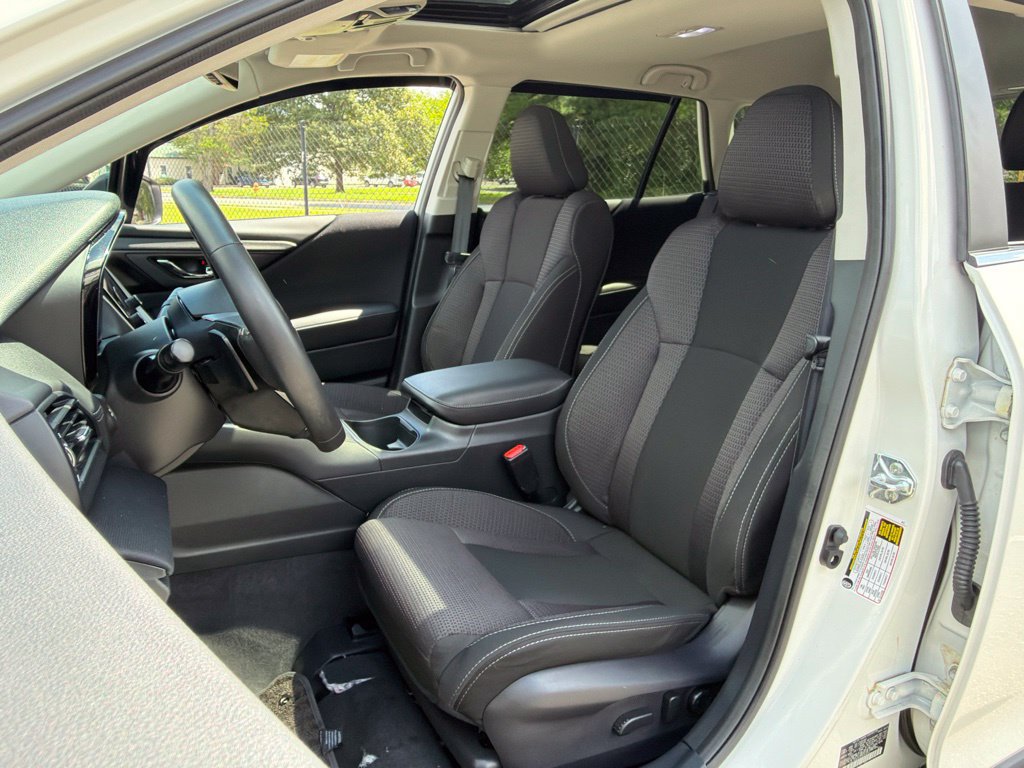 Used 2025 Subaru Outback Premium AWD/4WD image 18
