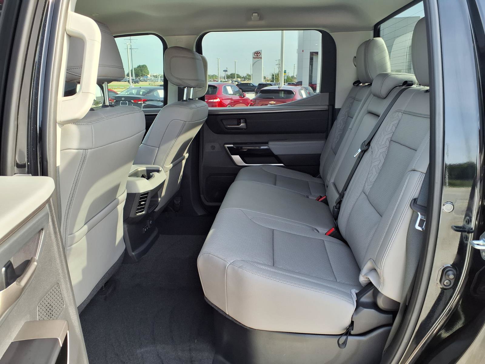Used 2024 Toyota Tundra Limited w/ Power Package AWD/4WD image 26