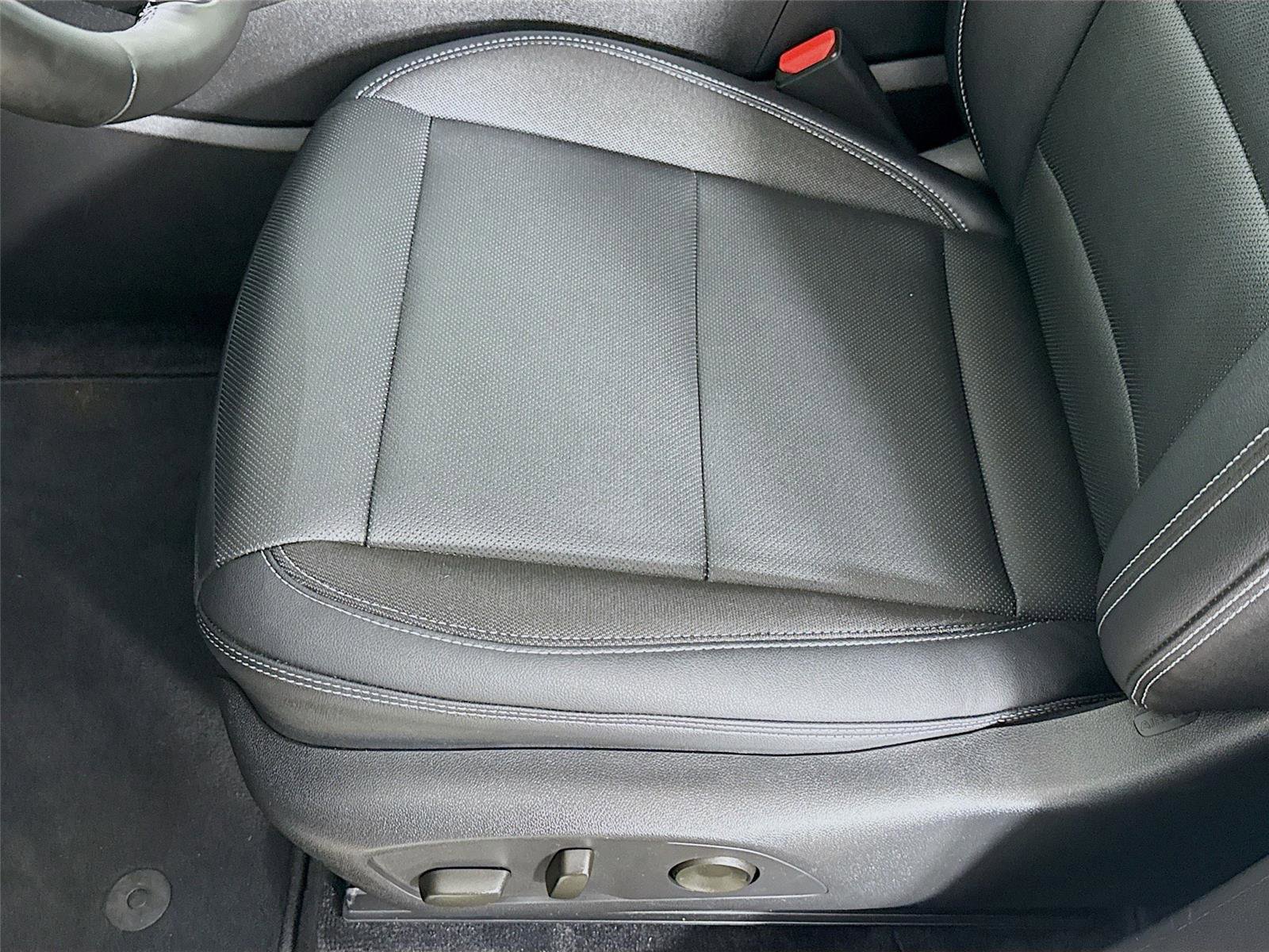 Used 2024 Chevrolet Blazer EV LT image 19