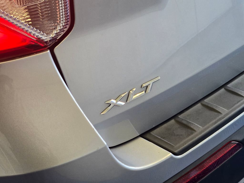 Used 2022 Ford Explorer XLT w/ Equipment Group 202A image 31