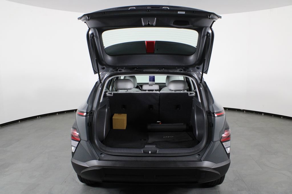 Certified 2026 Hyundai Kona SE image 17
