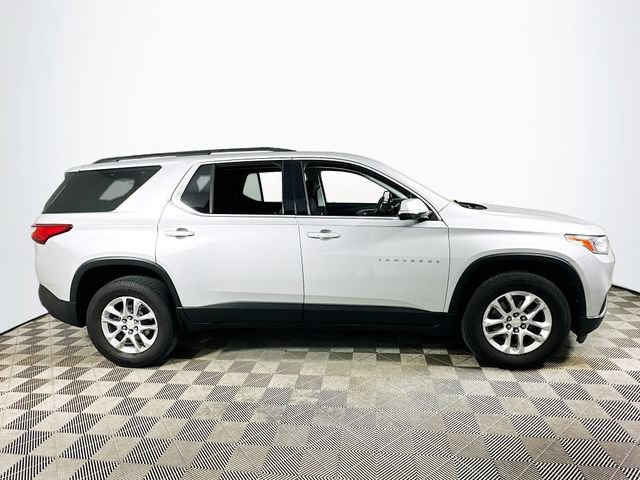 Used 2020 Chevrolet Traverse LT FWD image 2