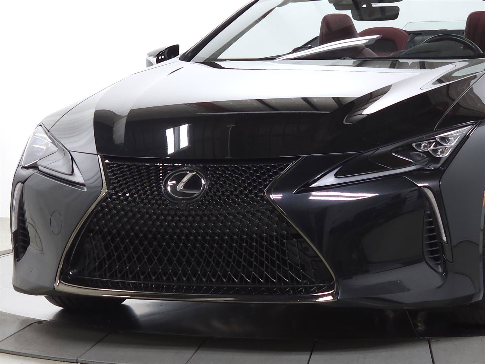 Used 2025 Lexus LC 500 Convertible w/ Bespoke Build Package RWD image 3