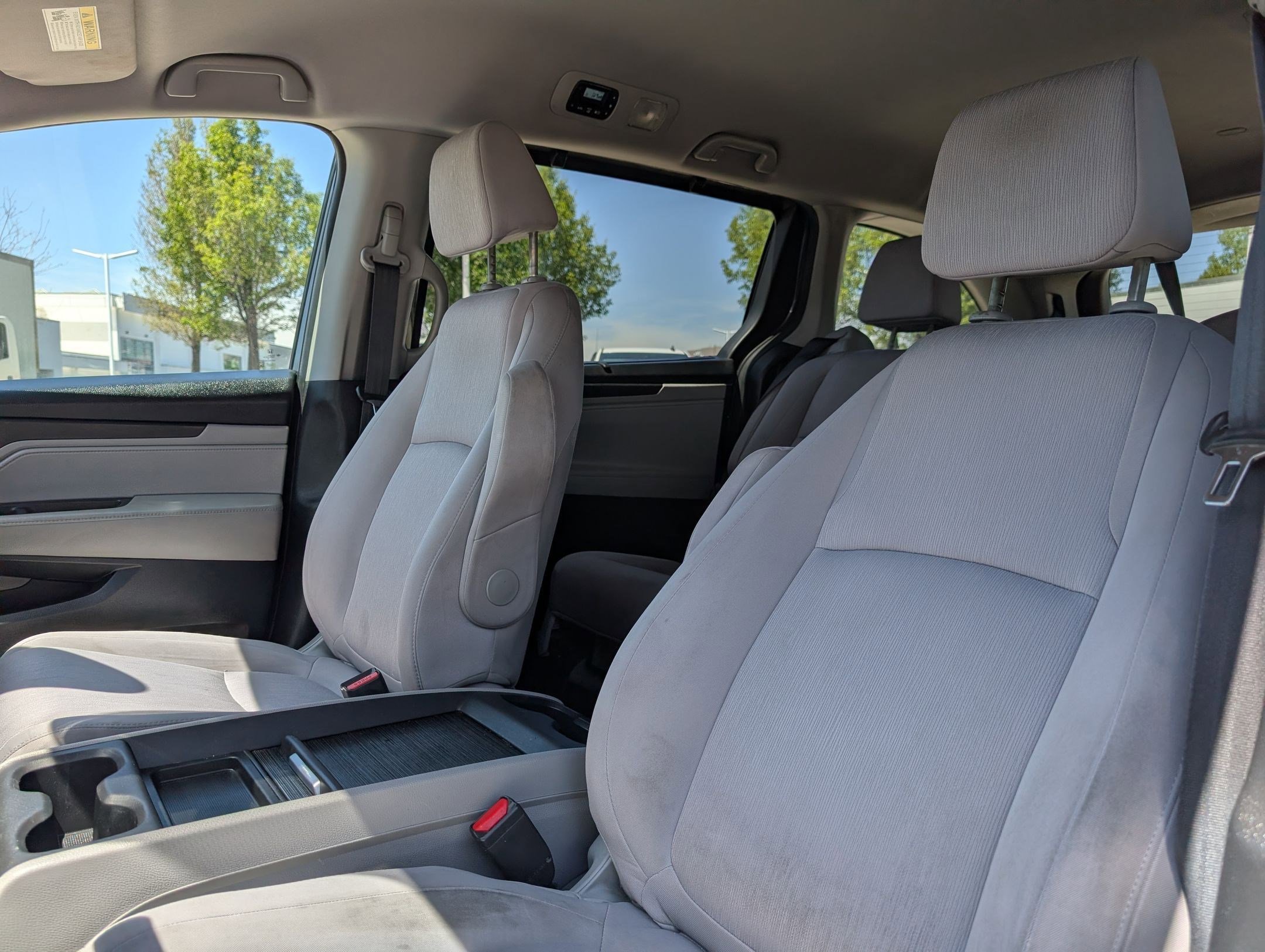 Used 2018 Honda Odyssey EX image 23