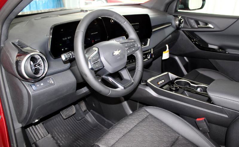 New 2026 Chevrolet Equinox LT w/ Convenience Package II image 12