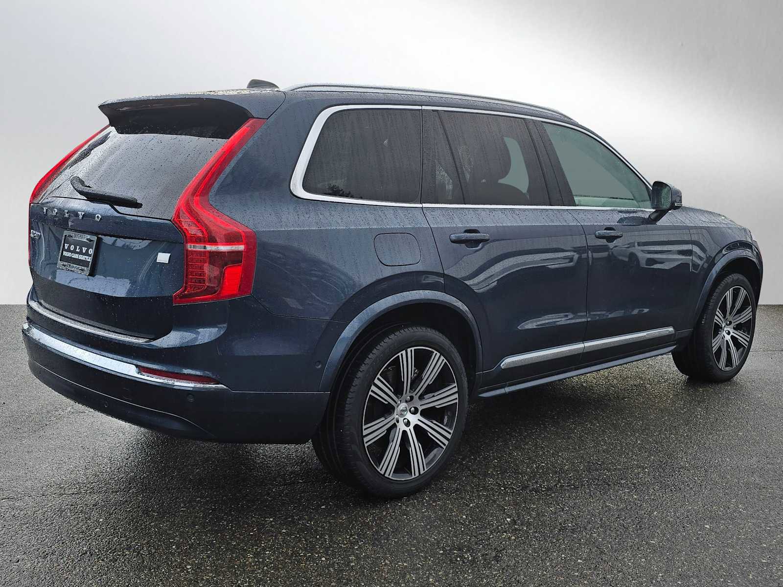 Certified 2023 Volvo XC90 T8 Plus w/ Protection Package Premier image 3