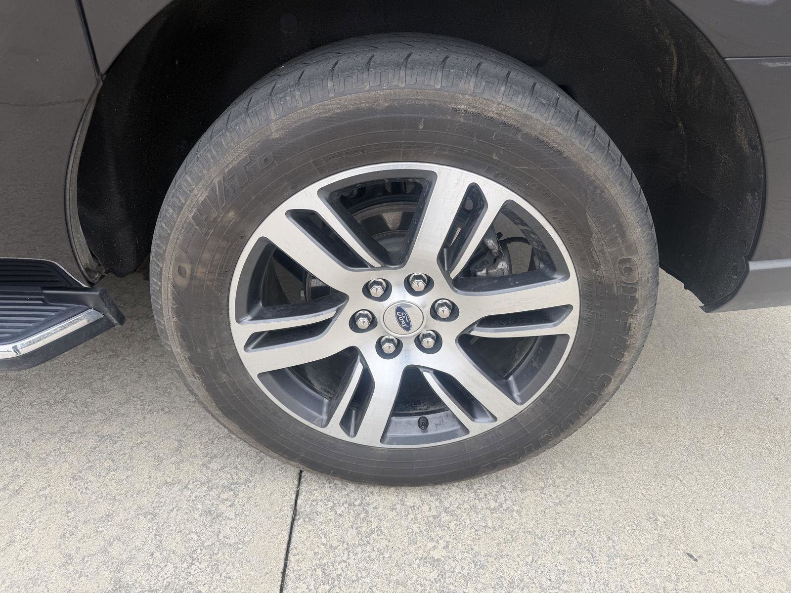 Used 2022 Ford Expedition Max XLT image 36