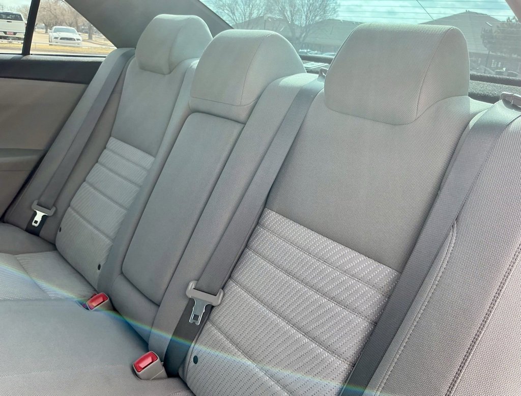 Used 2016 Toyota Camry LE image 28