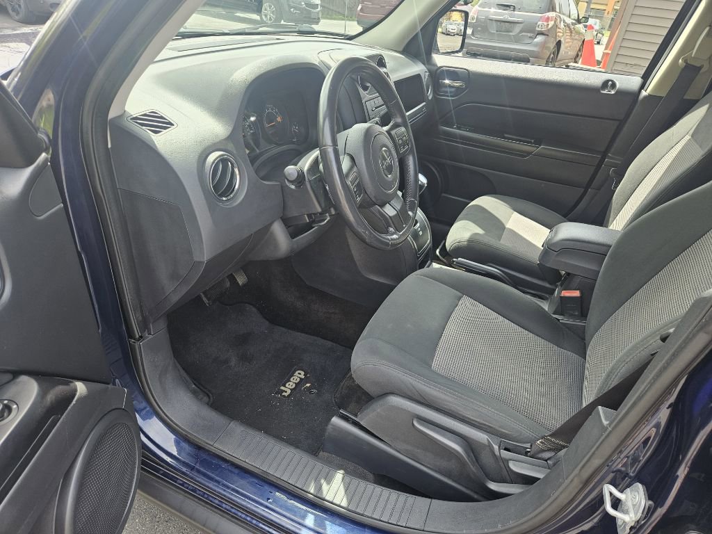 Used 2014 Jeep Patriot Latitude FWD image 11