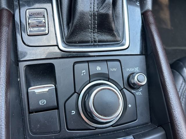 Used 2018 MAZDA MAZDA3 Touring FWD image 13