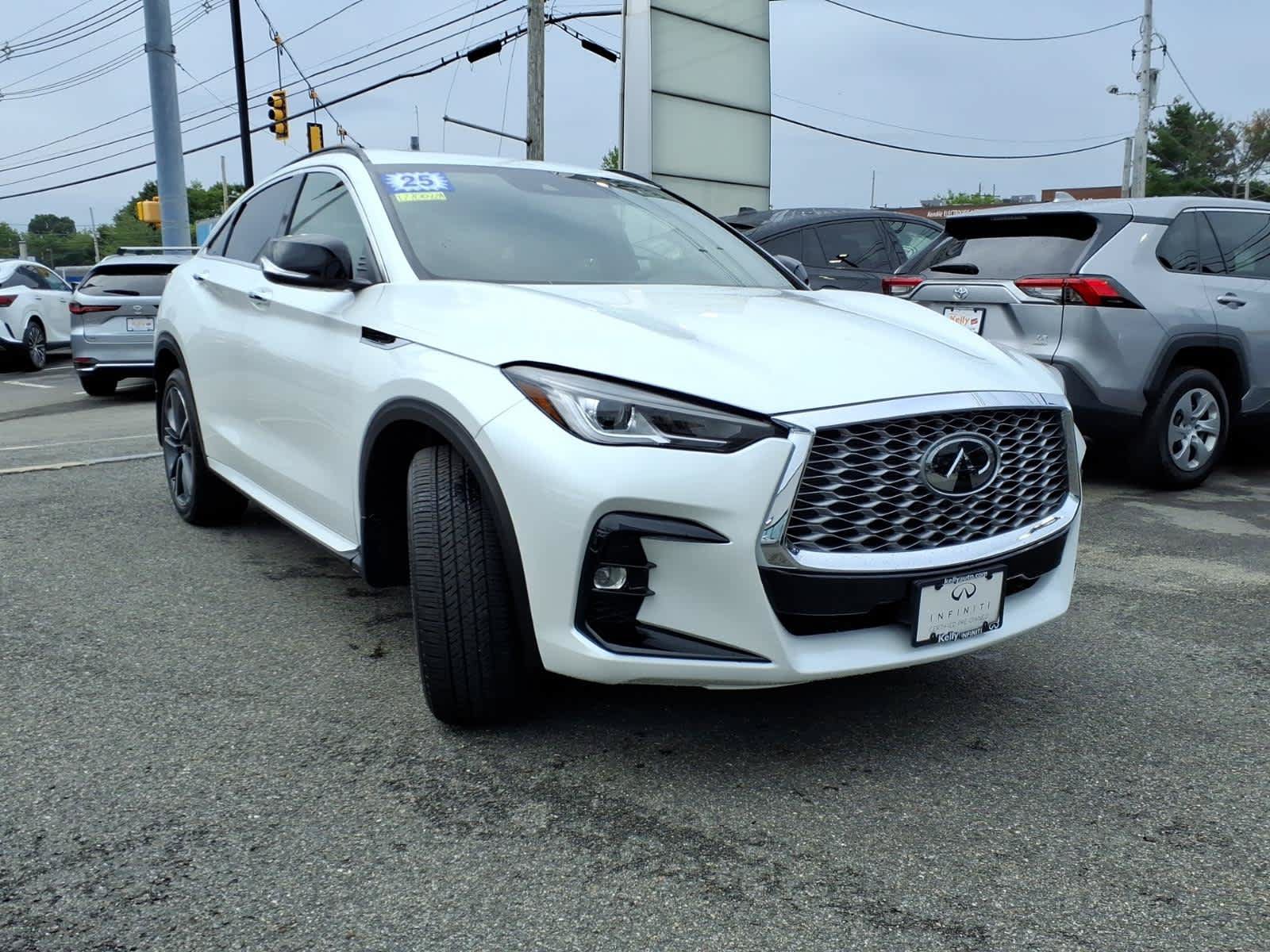 Certified 2025 INFINITI QX55 Luxe w/ Cargo Package AWD/4WD image 3