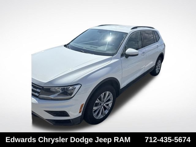 Used 2018 Volkswagen Tiguan SE AWD/4WD image 1