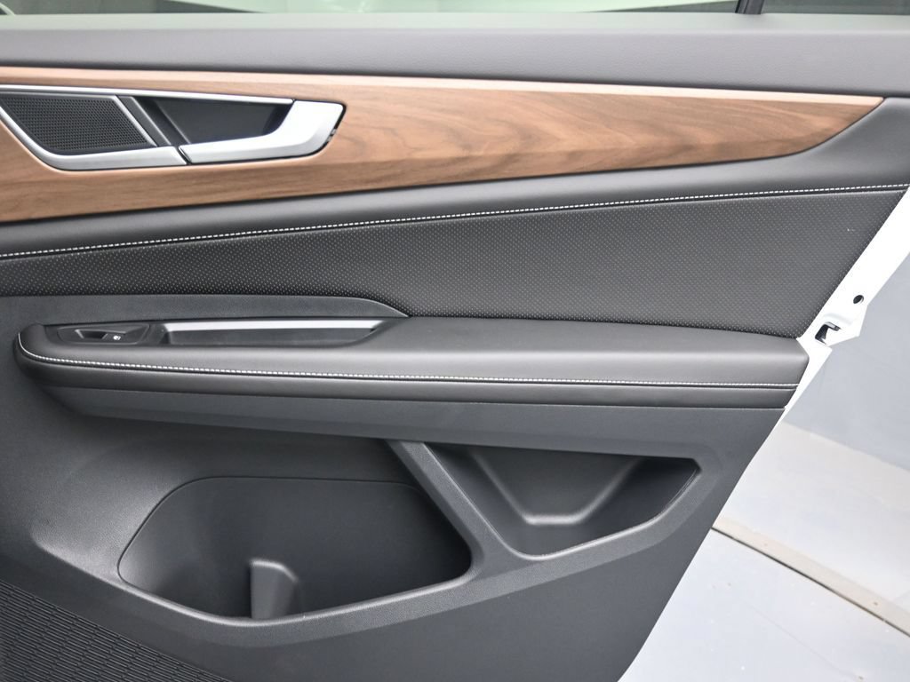 New 2026 Volkswagen Atlas SE FWD image 26