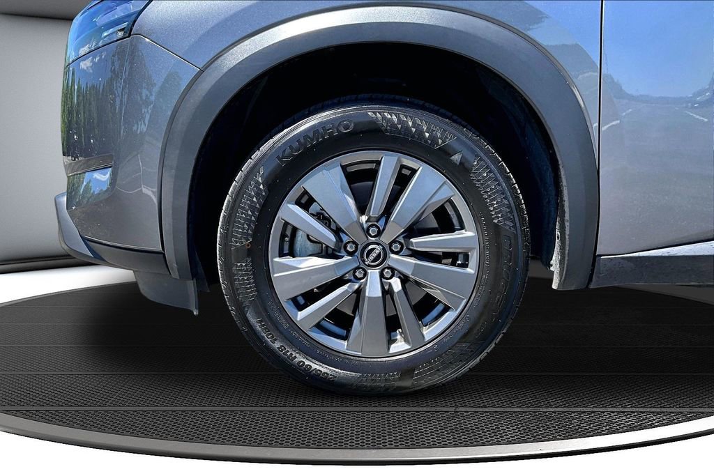 Used 2024 Nissan Pathfinder SV AWD/4WD image 35