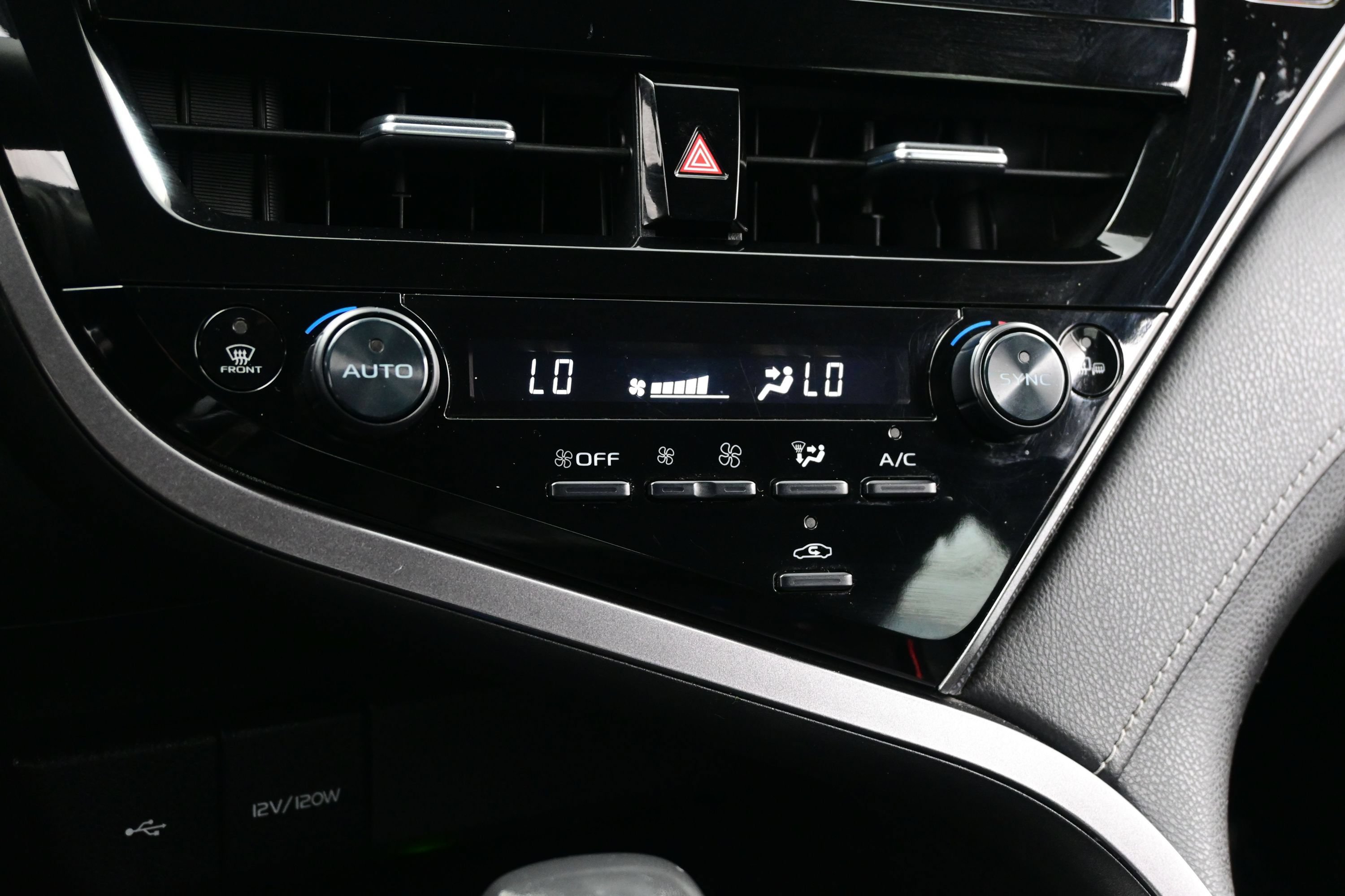Used 2023 Toyota Camry XSE w/ Navigation Package FWD image 21