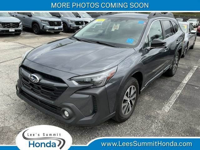 Used 2023 Subaru Outback Premium AWD/4WD image 1