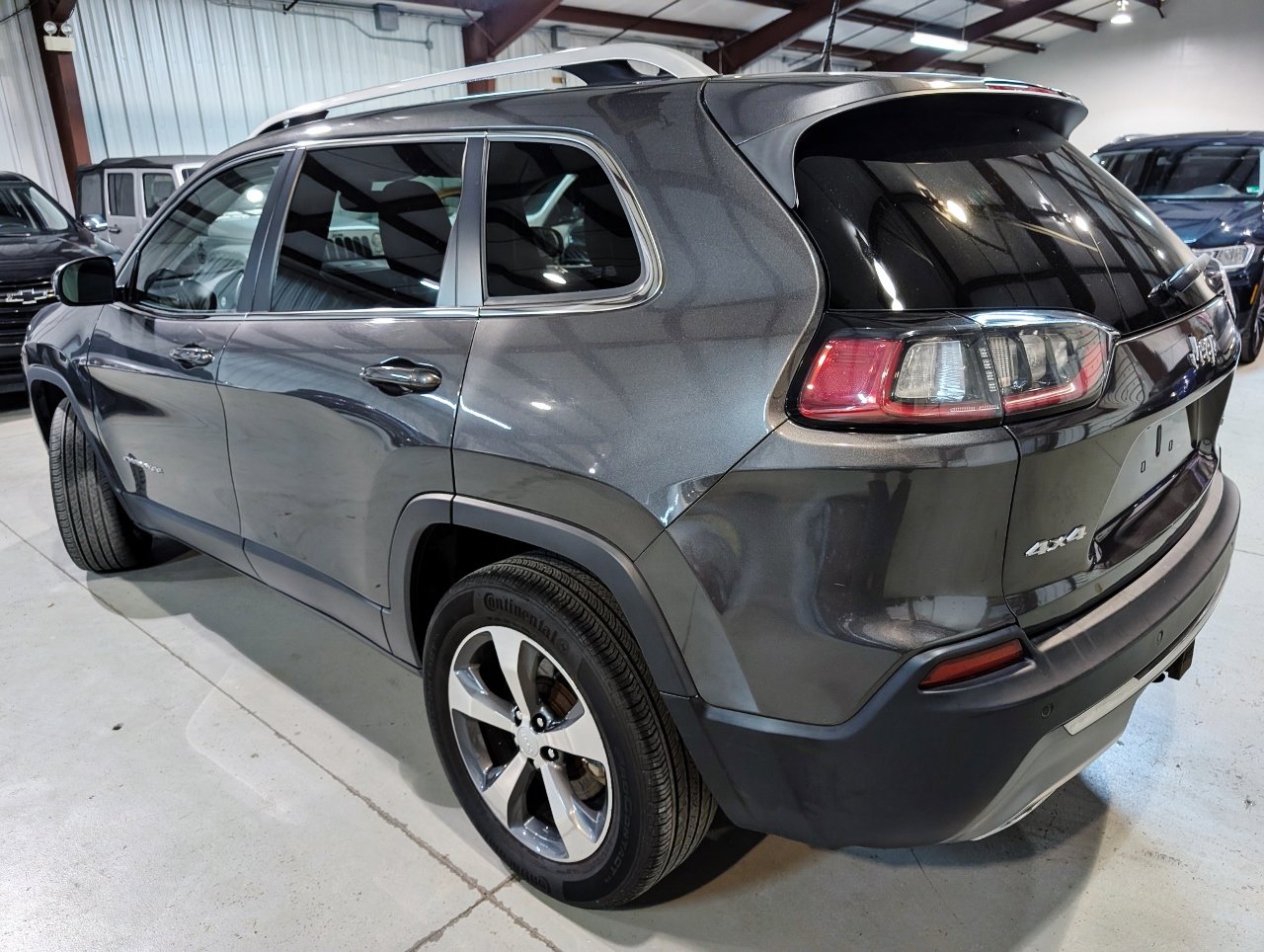 Used 2019 Jeep Cherokee Limited w/ Trailer Tow Group image 4