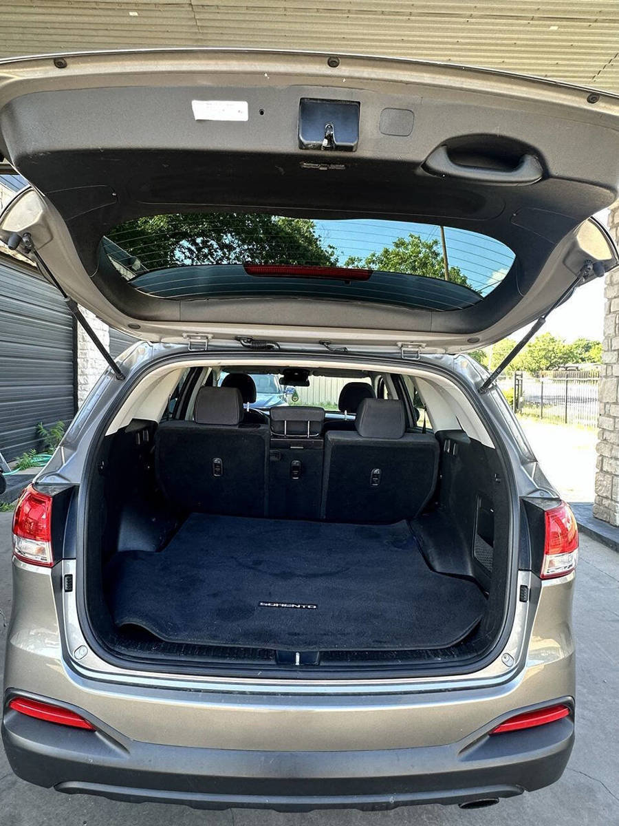 Used 2018 Kia Sorento L FWD image 34