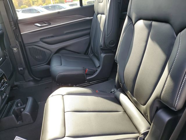 New 2025 Jeep Grand Cherokee L Limited w/ Luxury Tech Group II image 17