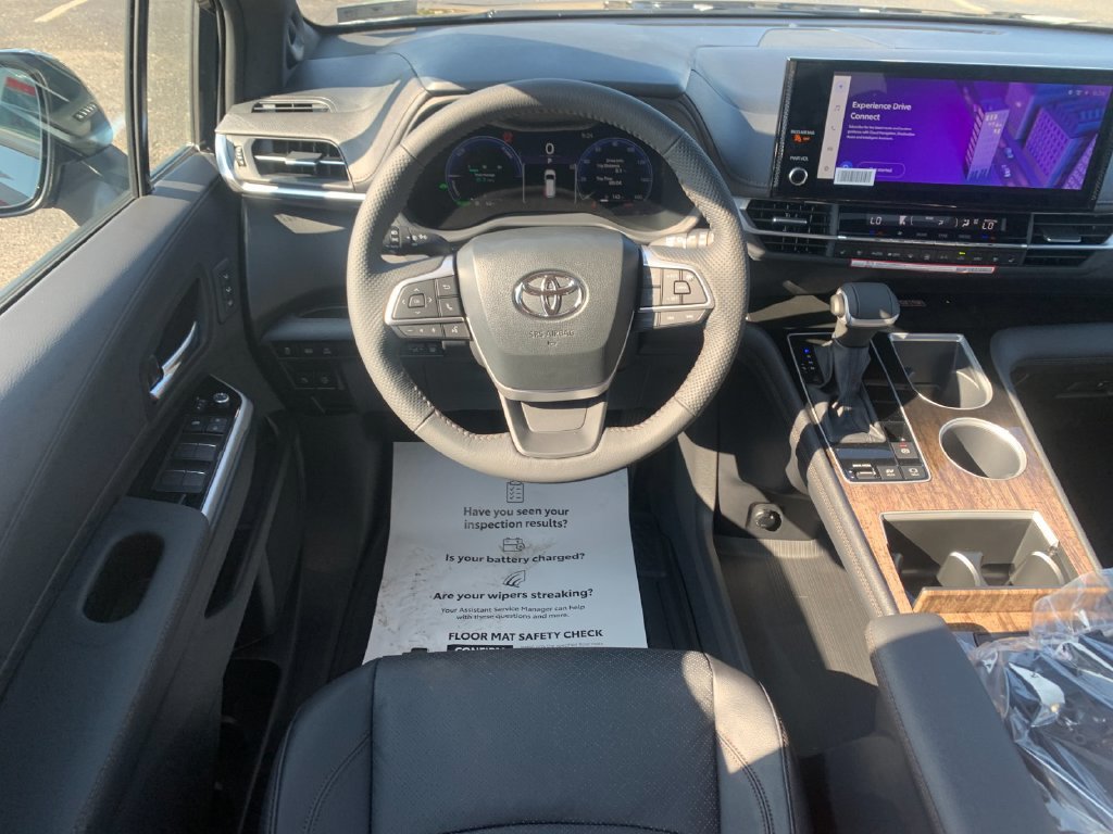 New 2026 Toyota Sienna Limited FWD image 16
