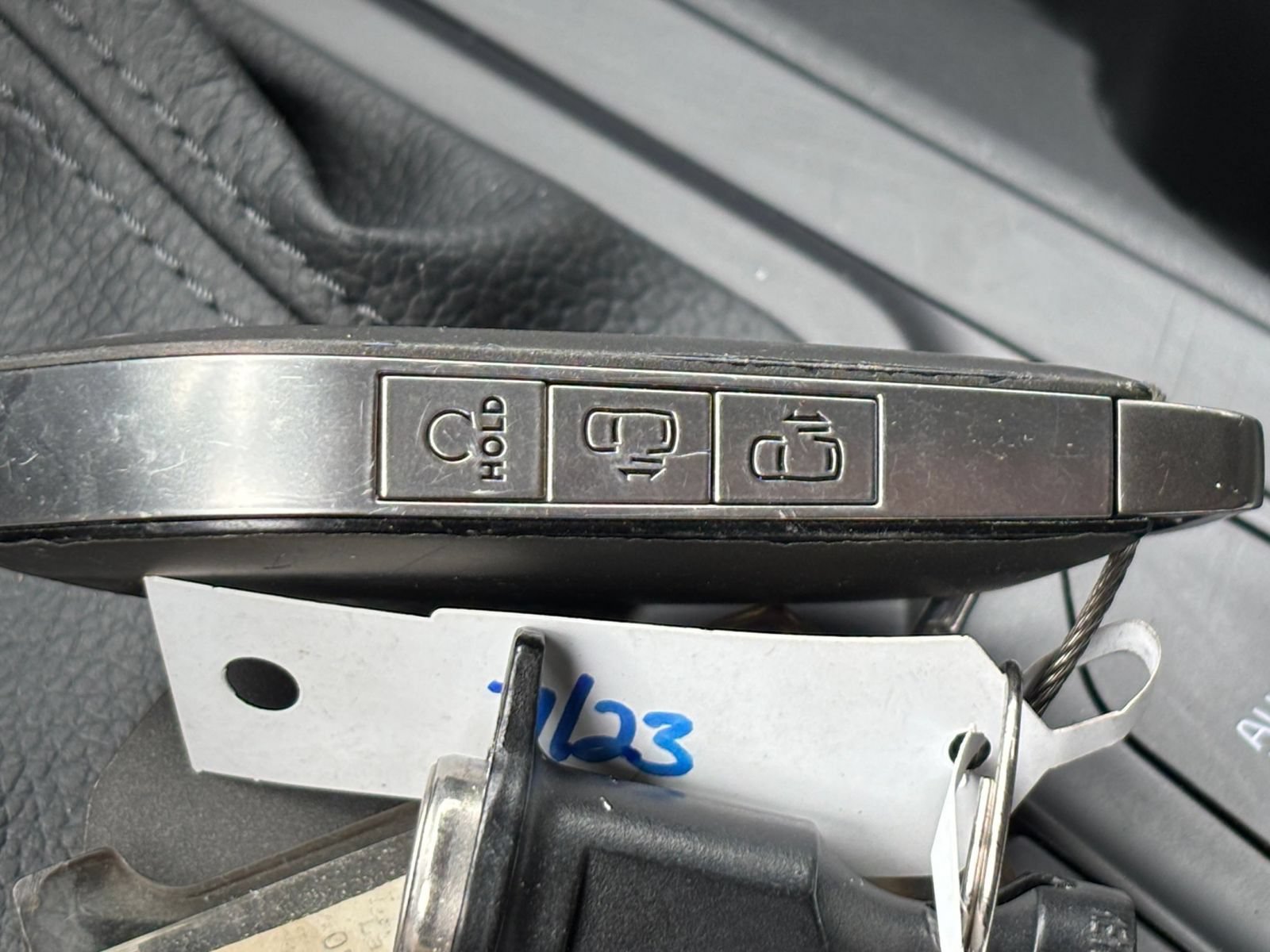 Used 2026 Kia Carnival FWD image 26