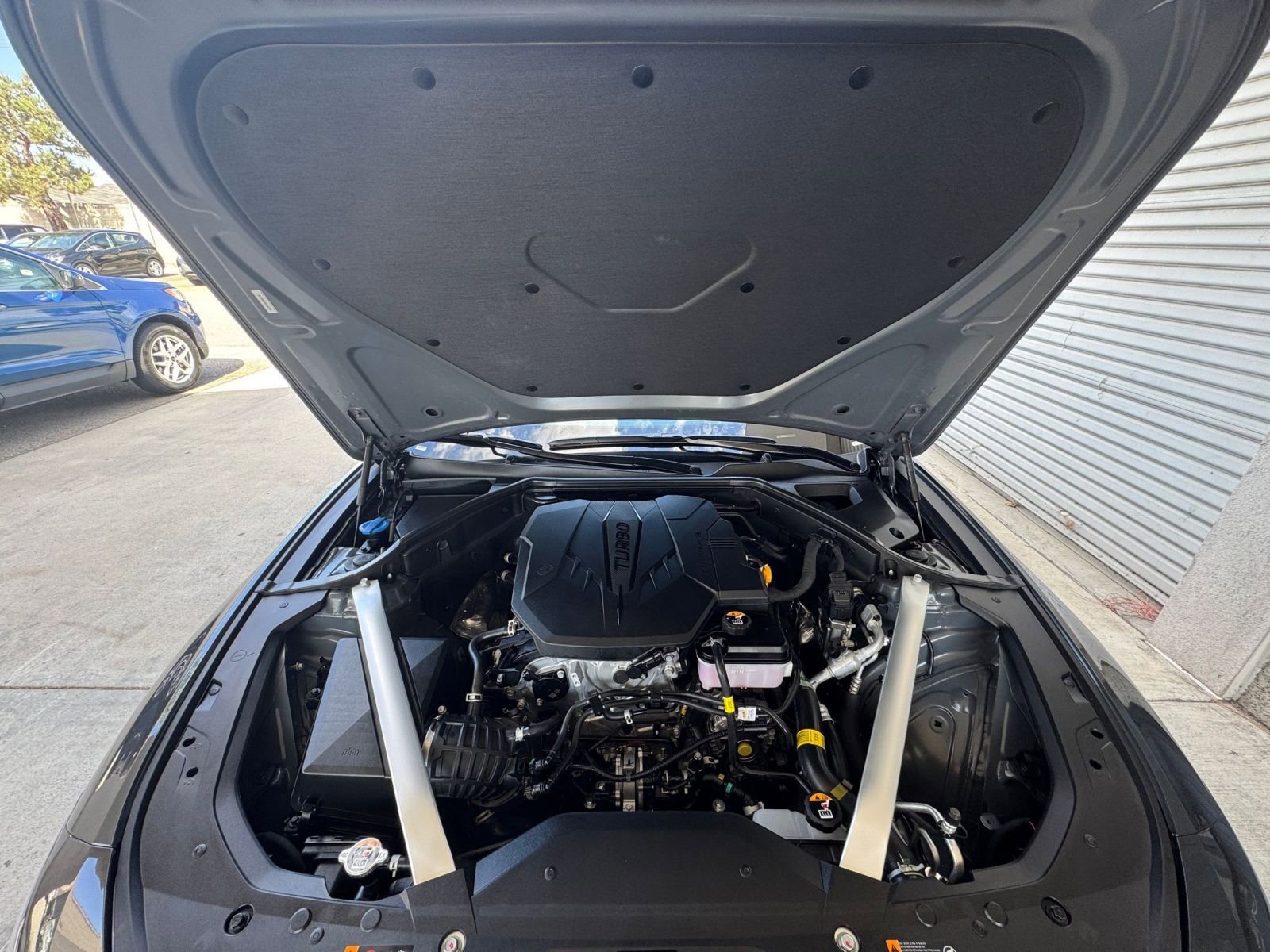 Used 2025 Genesis G70 2.5T image 32