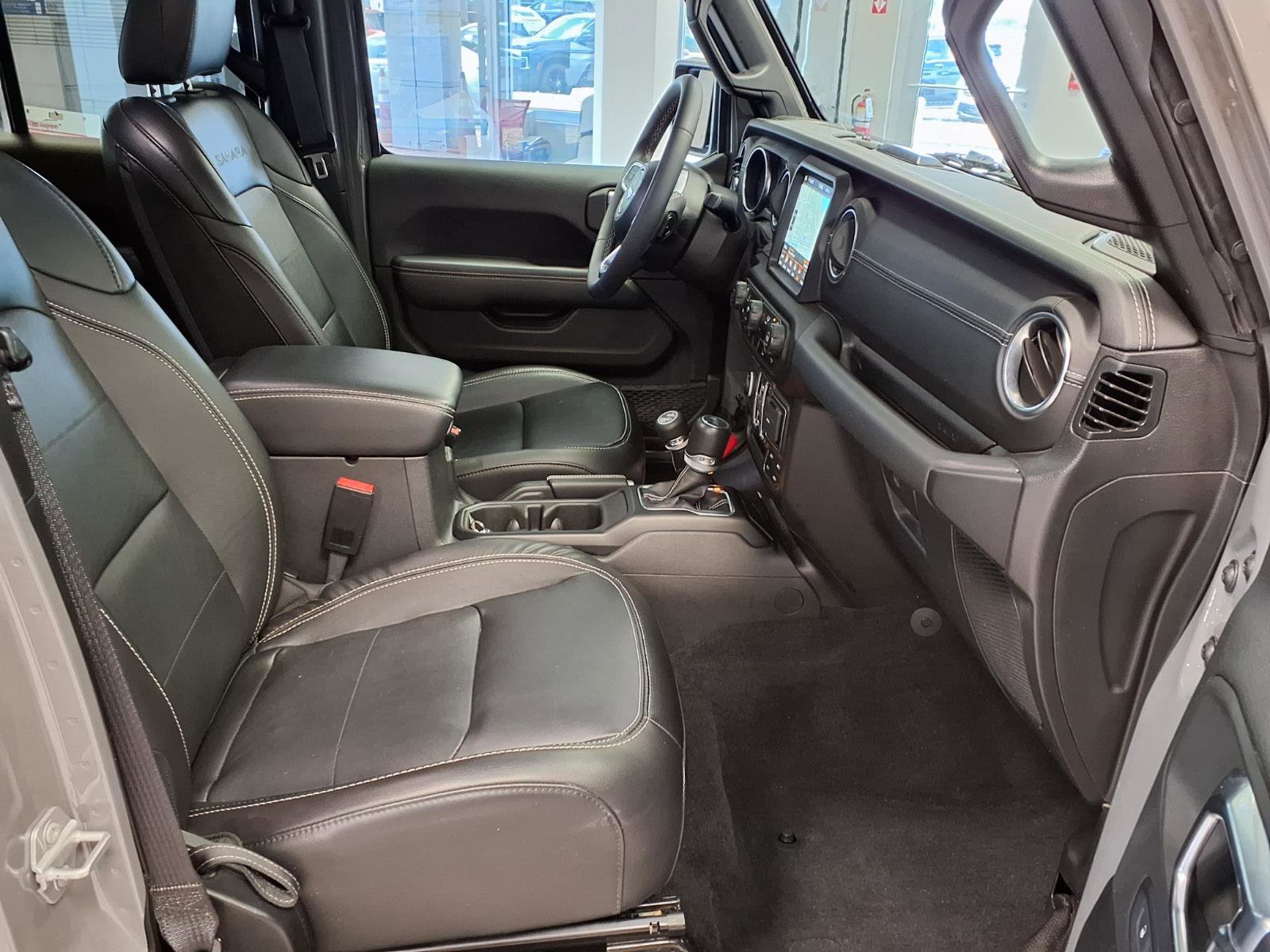 Used 2023 Jeep Wrangler Unlimited Sahara AWD/4WD image 11