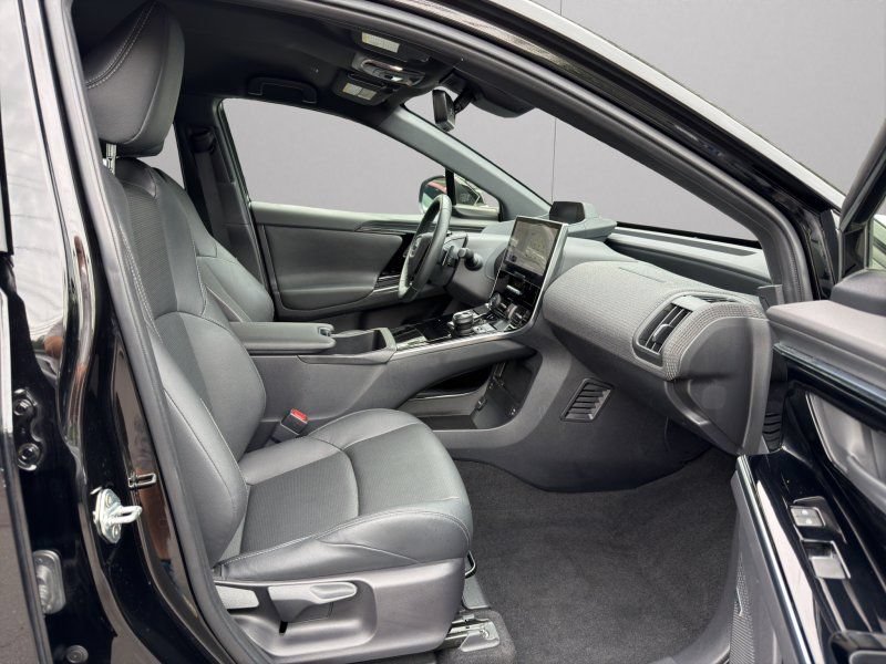Used 2023 Subaru Solterra AWD image 13