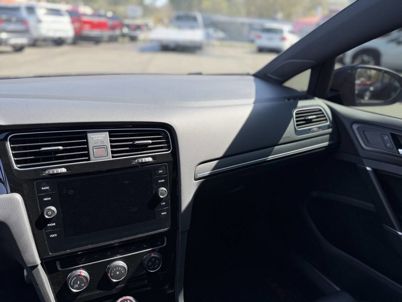 Used 2020 Volkswagen GTI SE FWD image 13
