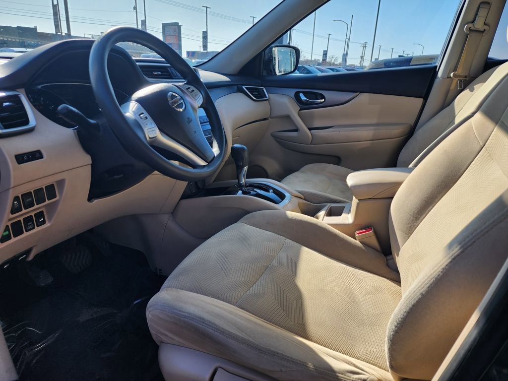 Used 2016 Nissan Rogue S w/ Appearance Package image 9