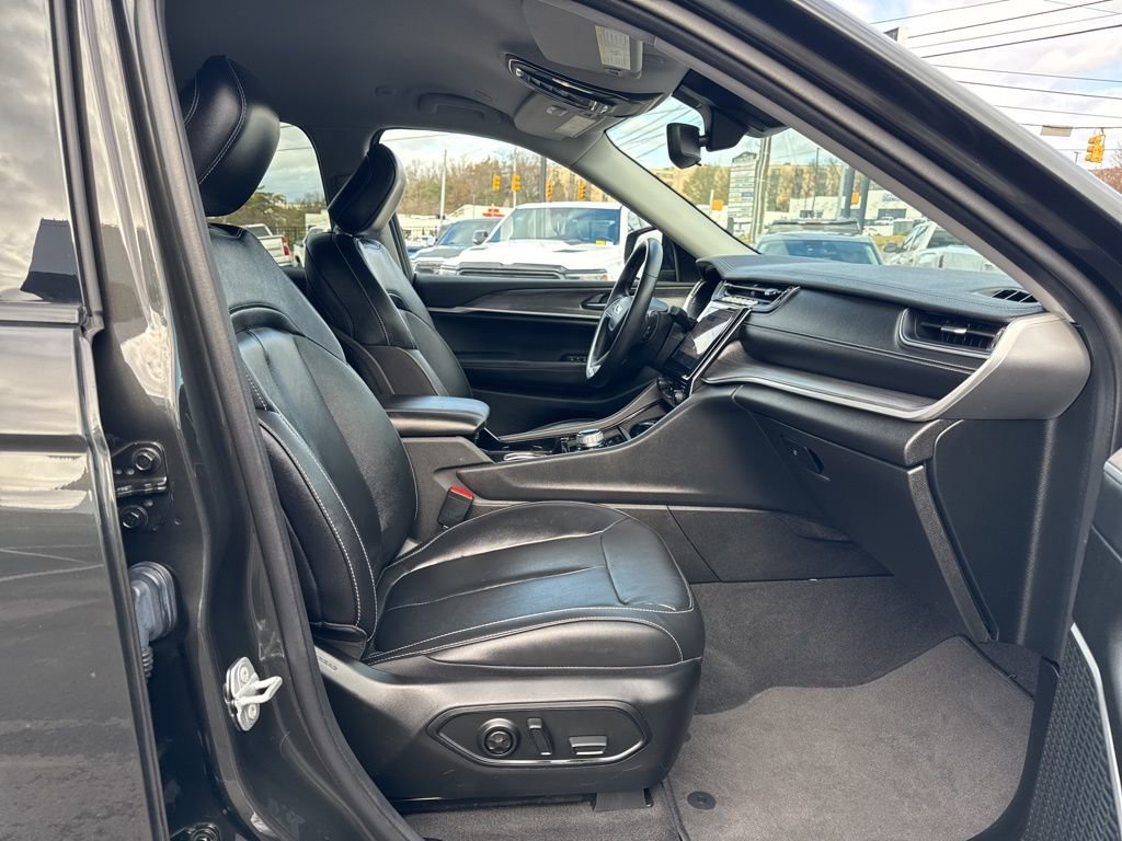 Used 2022 Jeep Grand Cherokee L Limited image 18