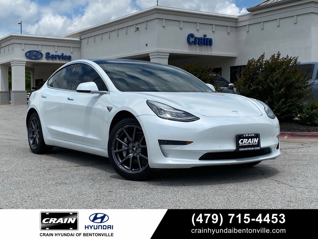 Used 2019 Tesla Model 3 Standard Range RWD image 1