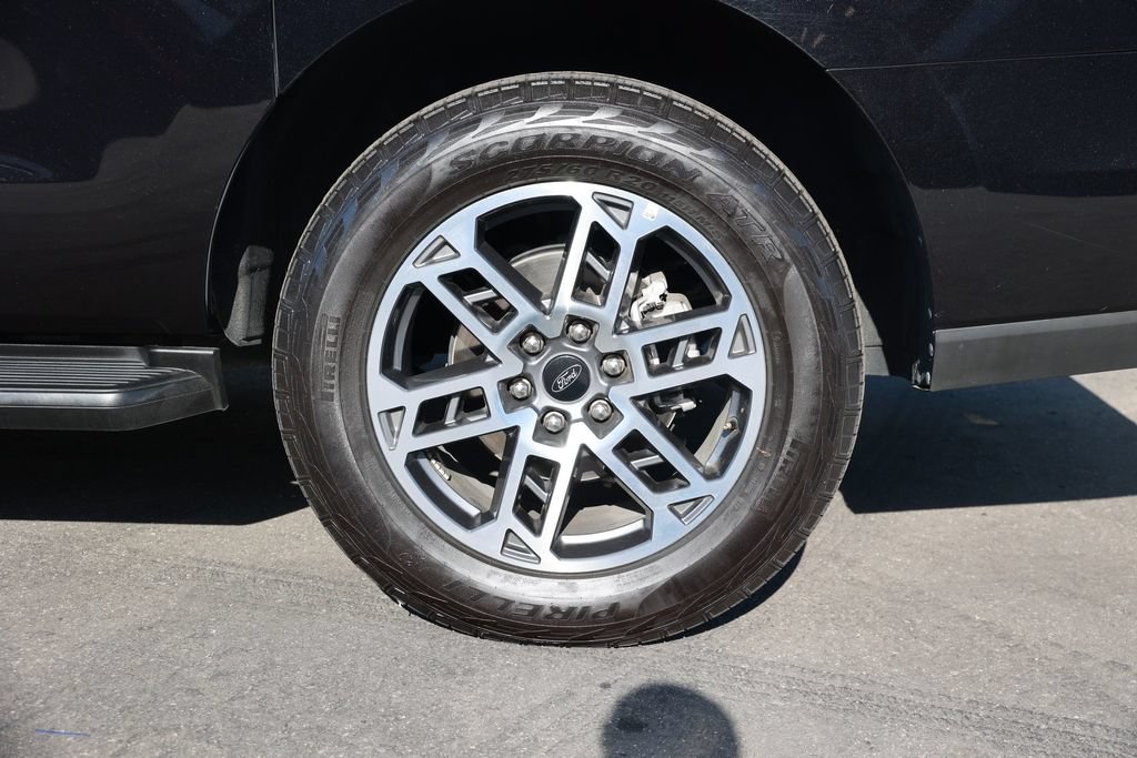 Used 2025 Ford Expedition Max Active AWD/4WD image 10