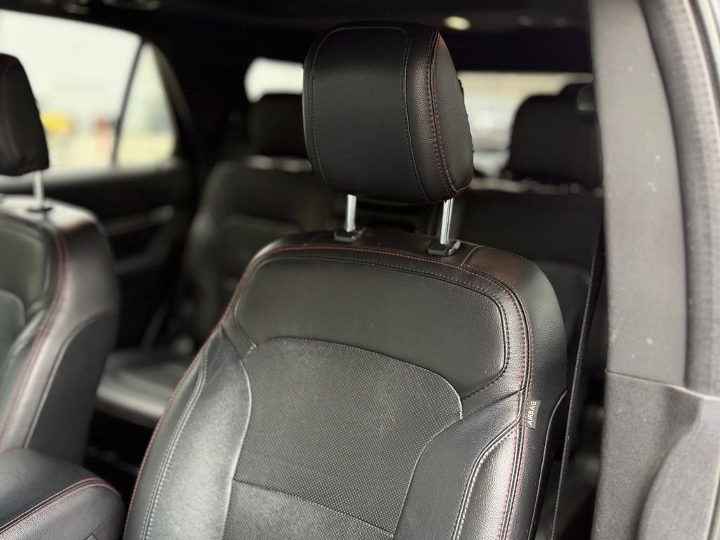 Used 2019 Ford Explorer Sport w/ Equipment Group 401A image 8