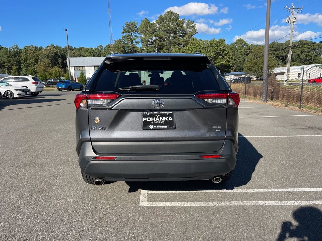 Used 2024 Toyota RAV4 XLE Premium image 6