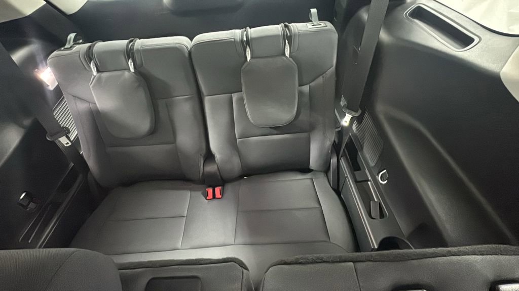 Used 2025 Ford Explorer Active image 33