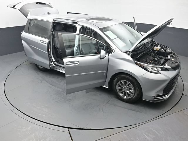 Certified 2023 Toyota Sienna XLE w/ Protection Package (TMS) FWD image 56