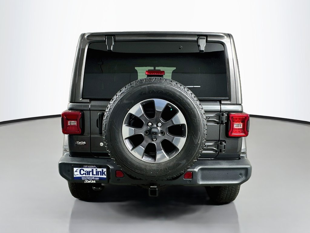 Used 2018 Jeep Wrangler Unlimited Sahara AWD/4WD image 7