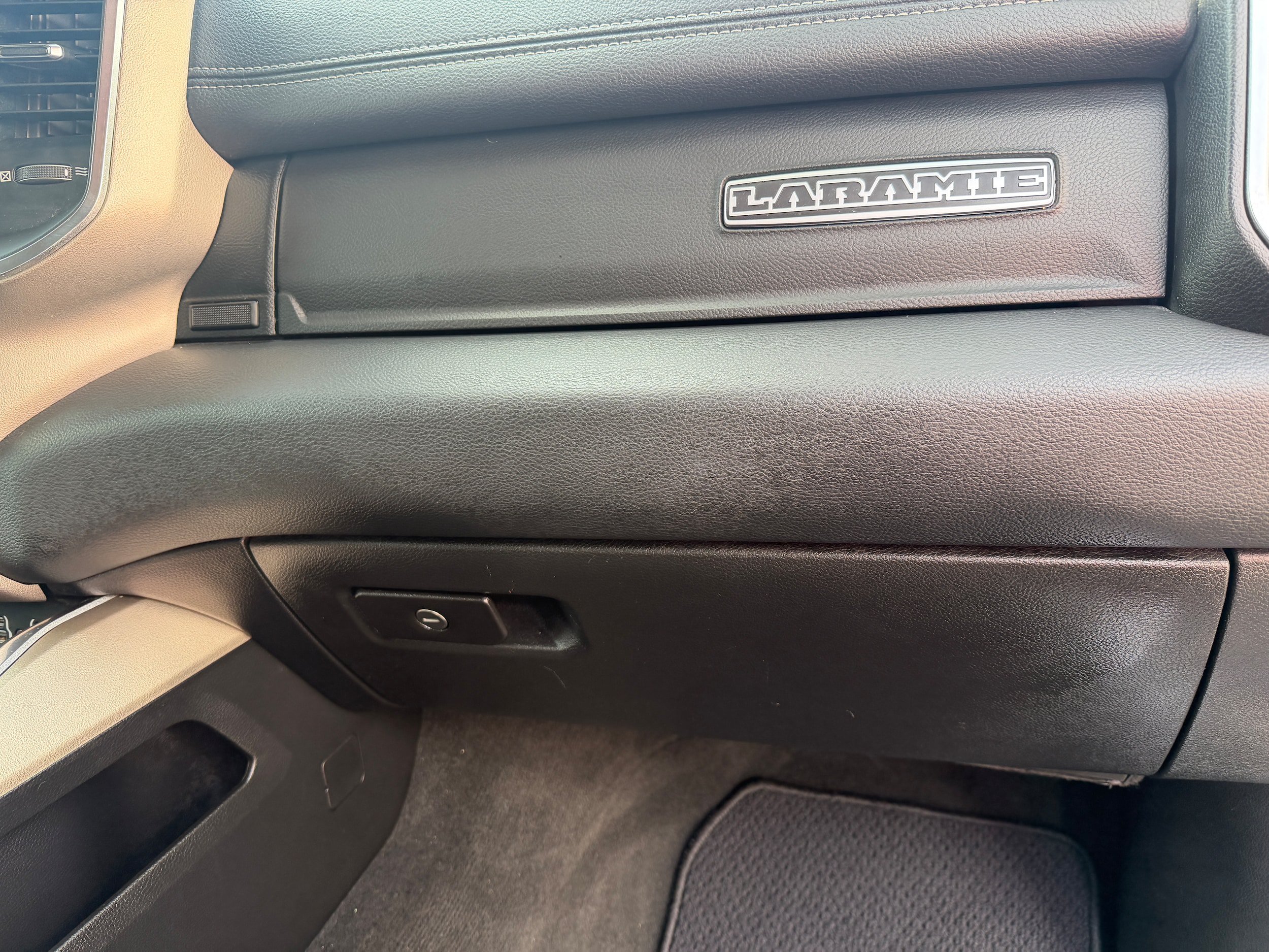 Used 2021 RAM 1500 Laramie AWD/4WD image 18