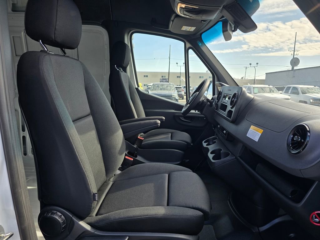 Used 2024 Mercedes-Benz Sprinter 144 Cargo image 12