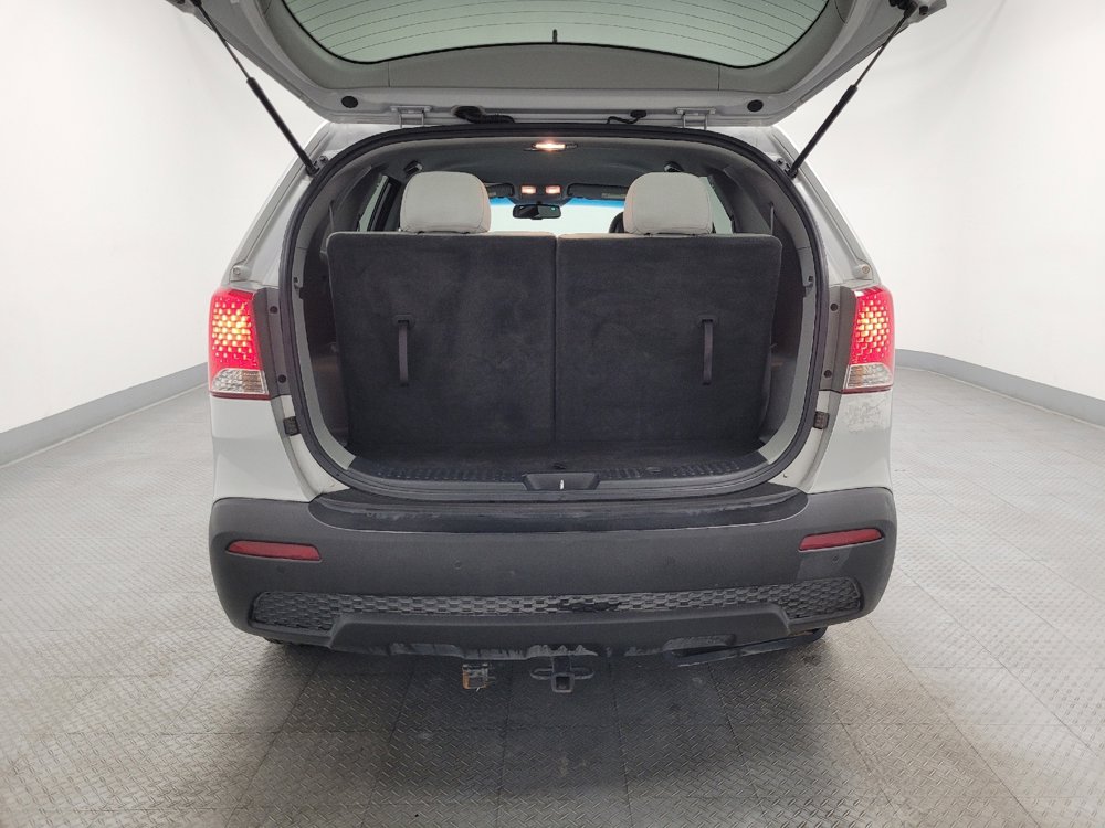 Used 2013 Kia Sorento LX w/ Convenience Pkg image 29