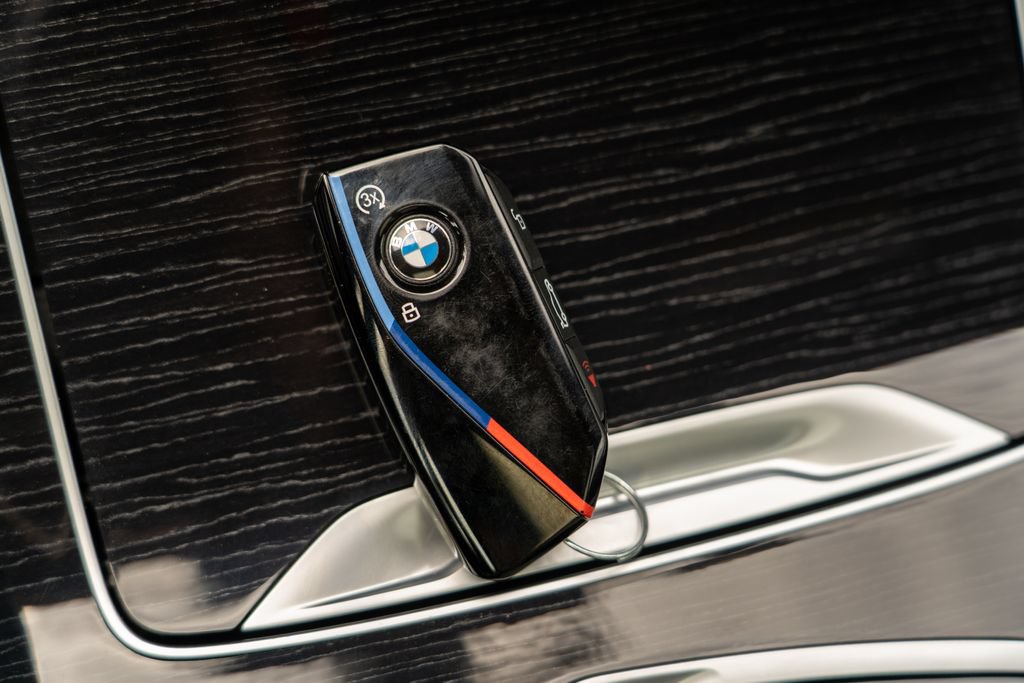 Used 2024 BMW X5 M60i AWD/4WD image 31