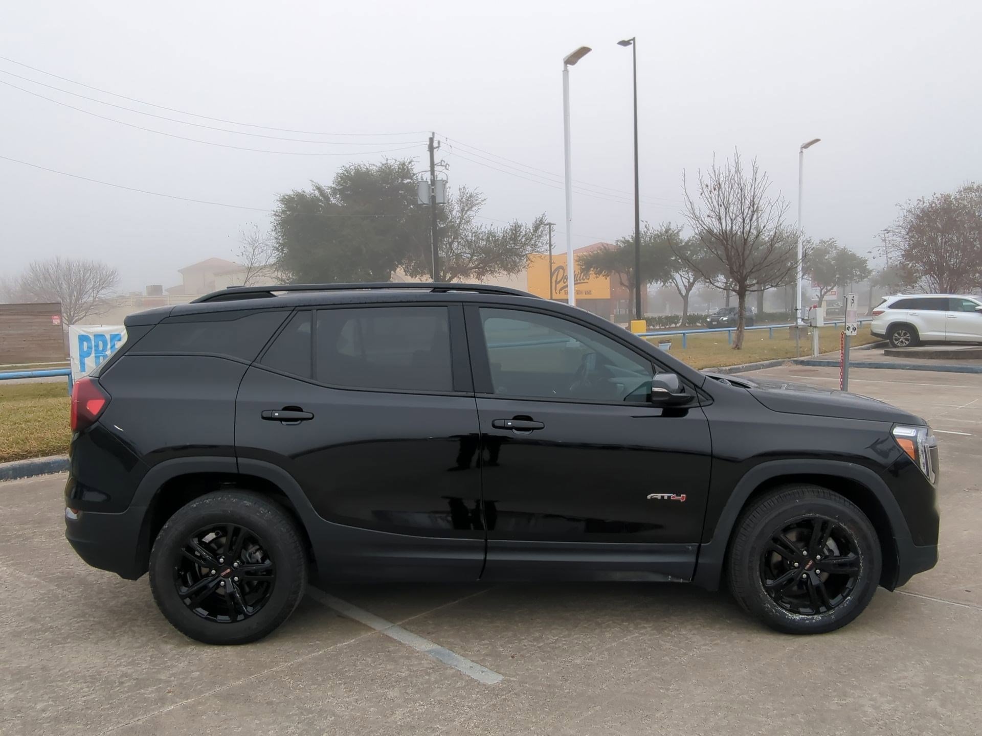 Used 2023 GMC Terrain AT4 image 2