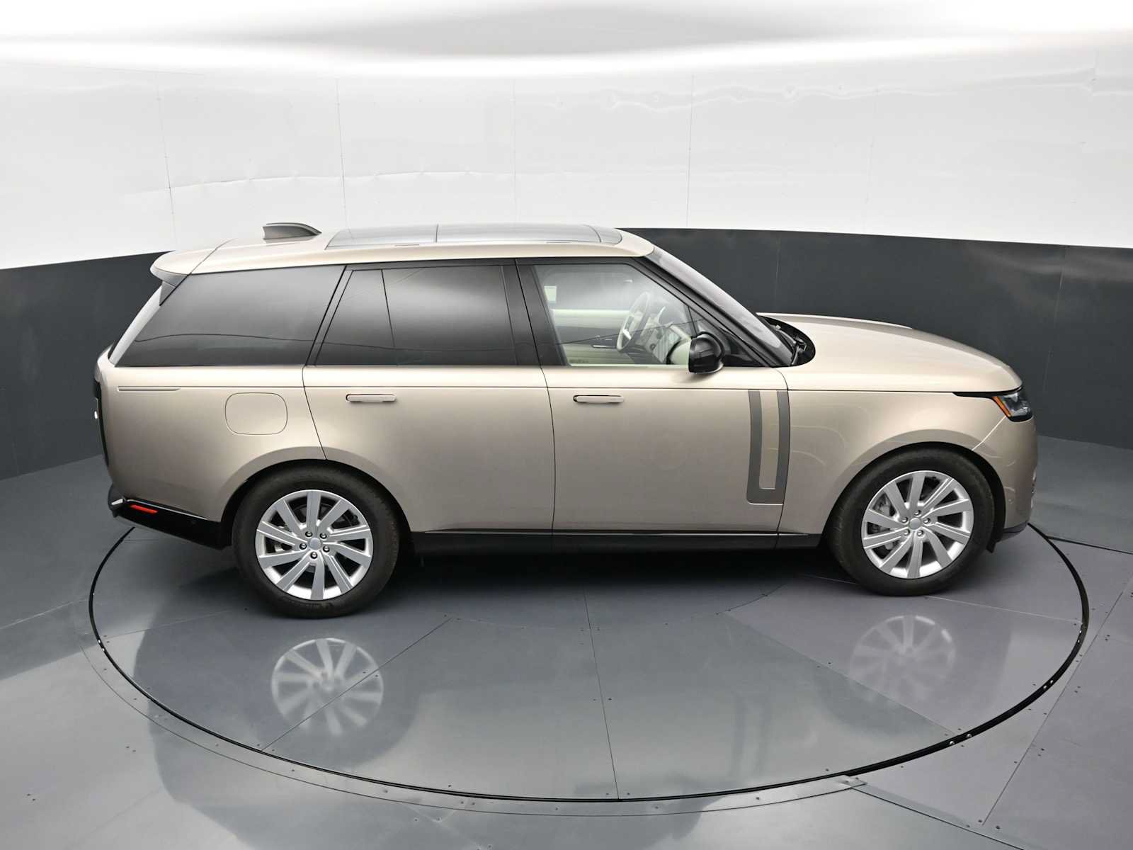 Used 2023 Land Rover Range Rover SE AWD/4WD image 36