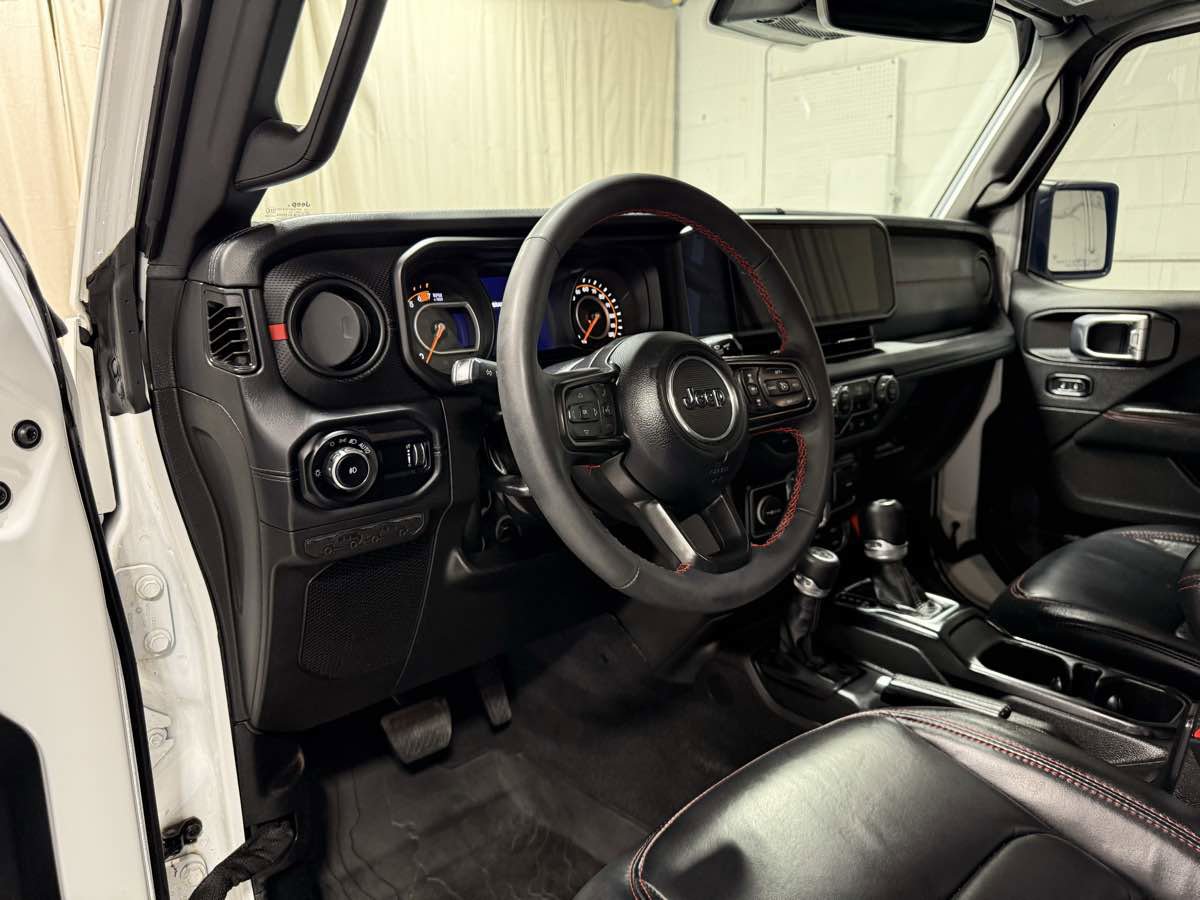 Used 2024 Jeep Wrangler Unlimited Rubicon image 10