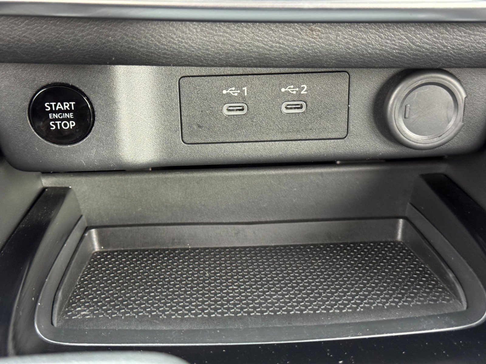 Used 2024 Nissan Rogue SV image 24